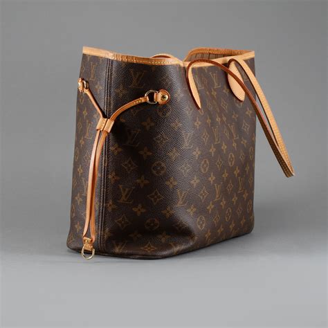 louis vuitton väska.